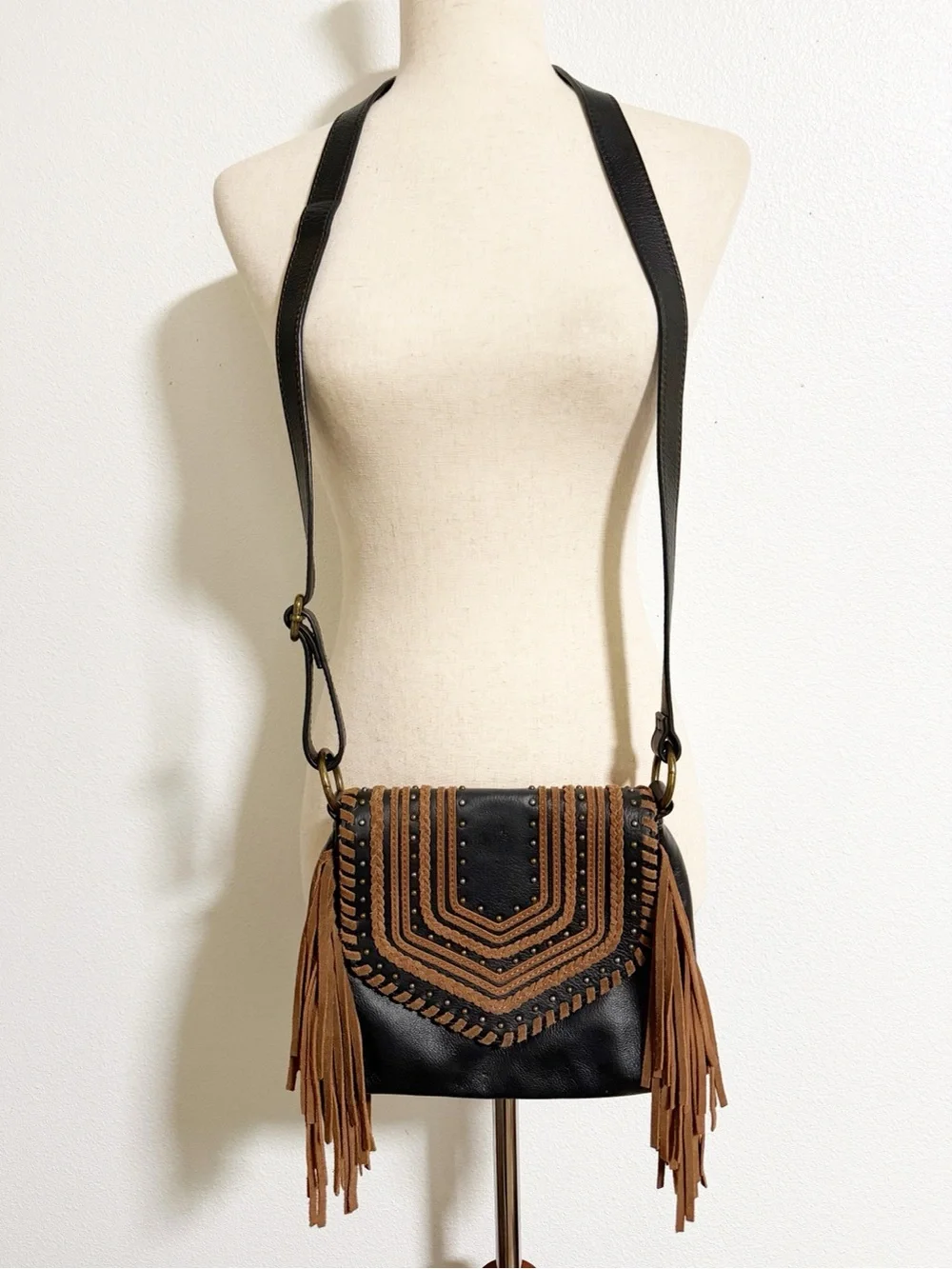 Kindred Soul Leather Boho Western Fringe Crossbody Purse Black Brown